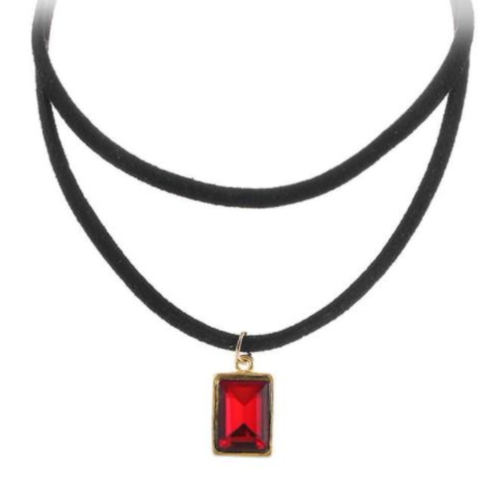 RED CHARM CHOKER